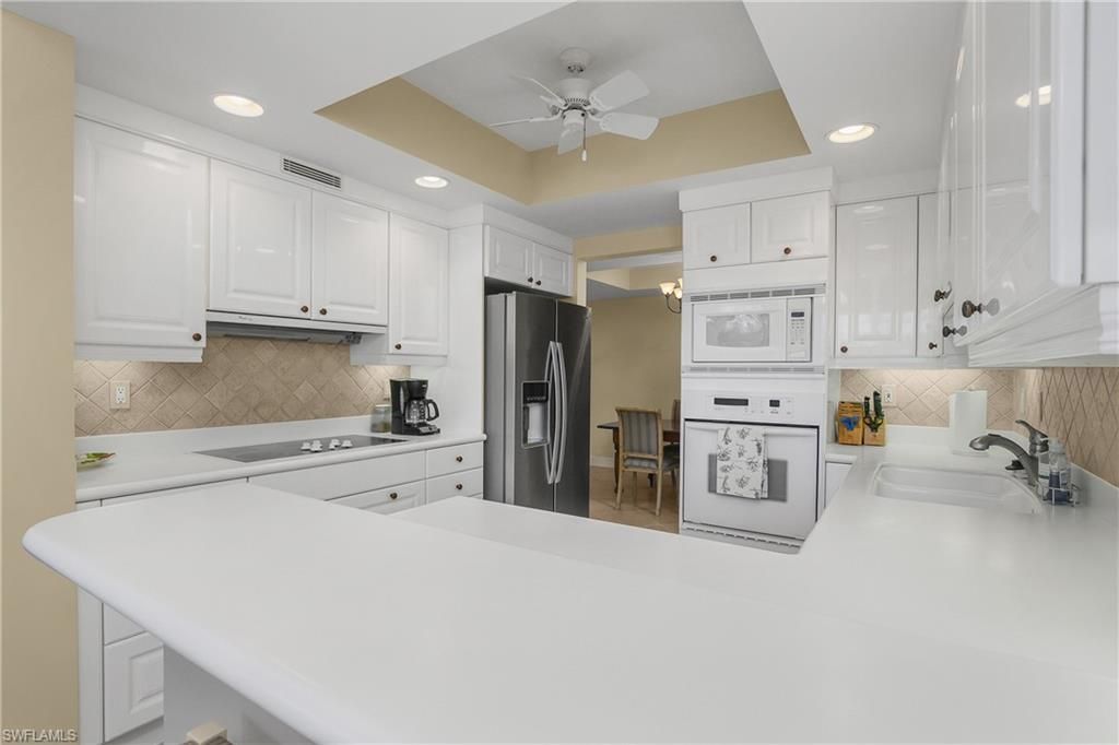 7225 Pelican Bay Blvd, Unit 204, Naples, FL 34108 Photo