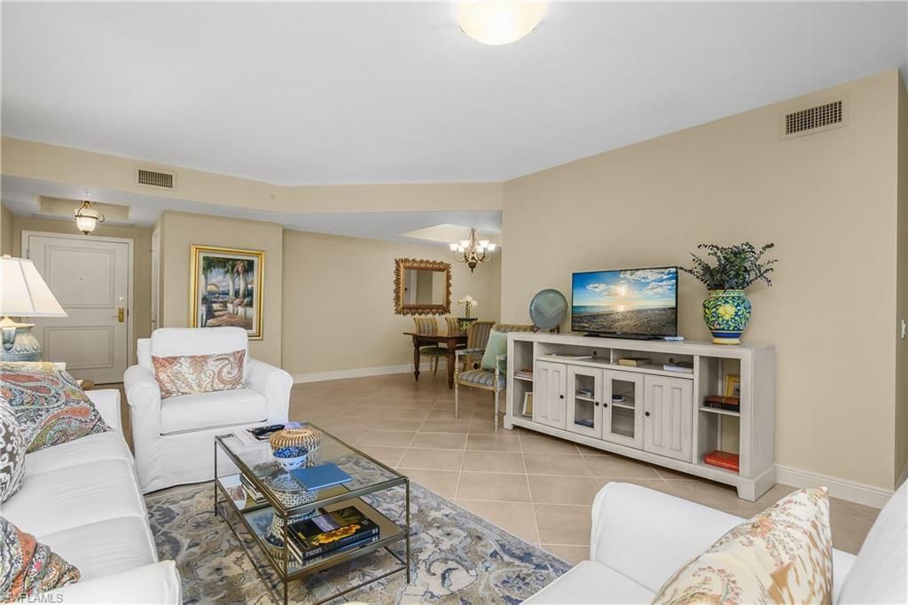 7225 Pelican Bay Blvd, Unit 204, Naples, FL 34108 Photo