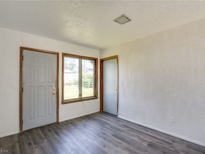 295 E Boxwood Avenue, Akron, OH 44301 Photo 23