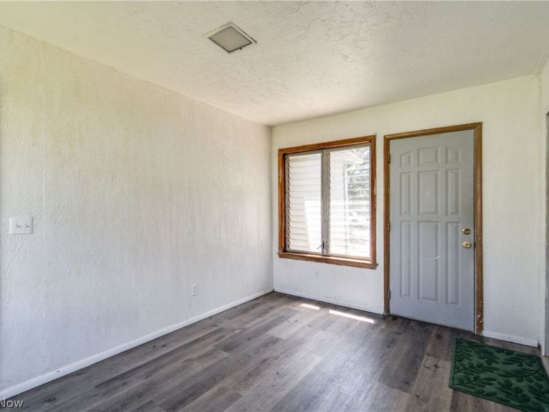 295 E Boxwood Avenue, Akron, OH 44301 Photo 24