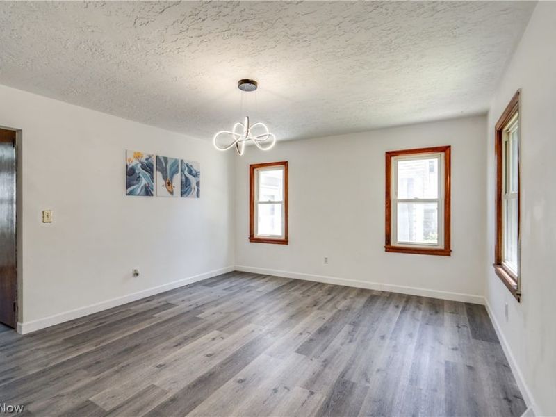 295 E Boxwood Avenue, Akron, OH 44301 Photo 3
