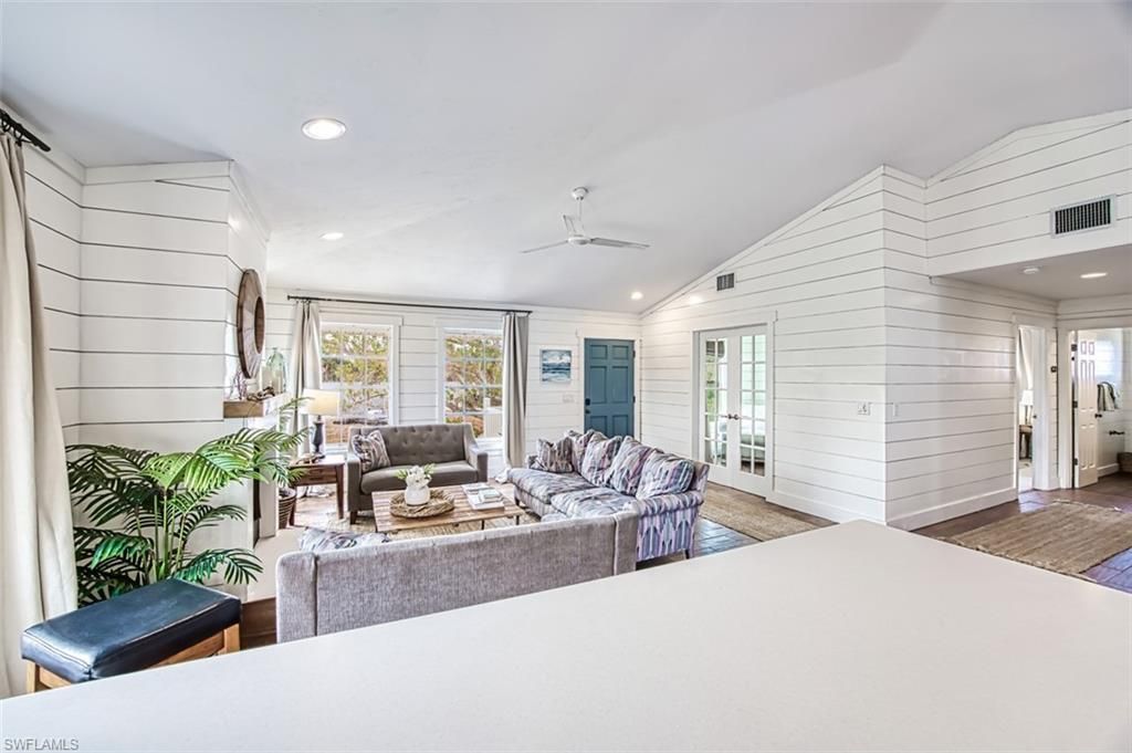 220 Palm Lake Dr , Sanibel, FL 33957 Photo