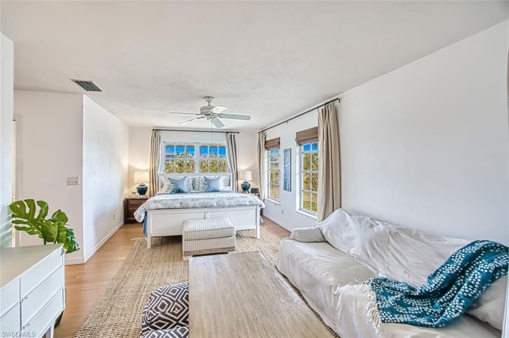 220 Palm Lake Dr , Sanibel, FL 33957 Photo