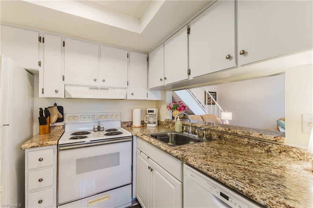 5840 Vancouver Cir, Unit 2, Fort Myers, FL 33907 Photo