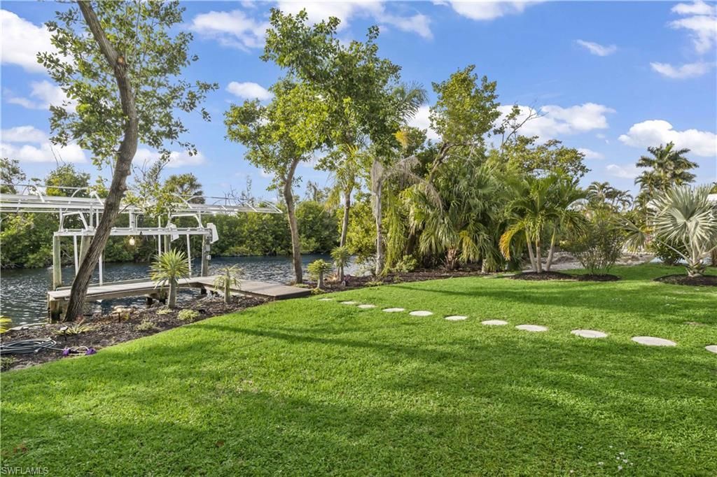 7150 Cobiac Dr, Saint James City, FL 33956 Photo