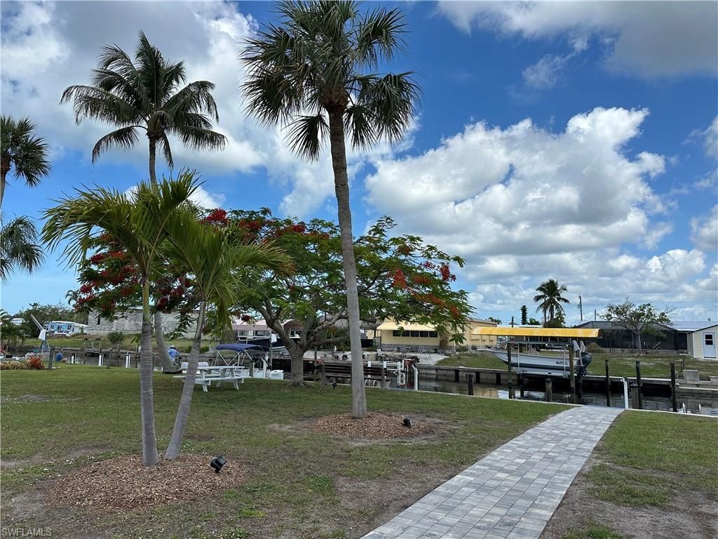 7150 Cobiac Dr, Saint James City, FL 33956 Photo