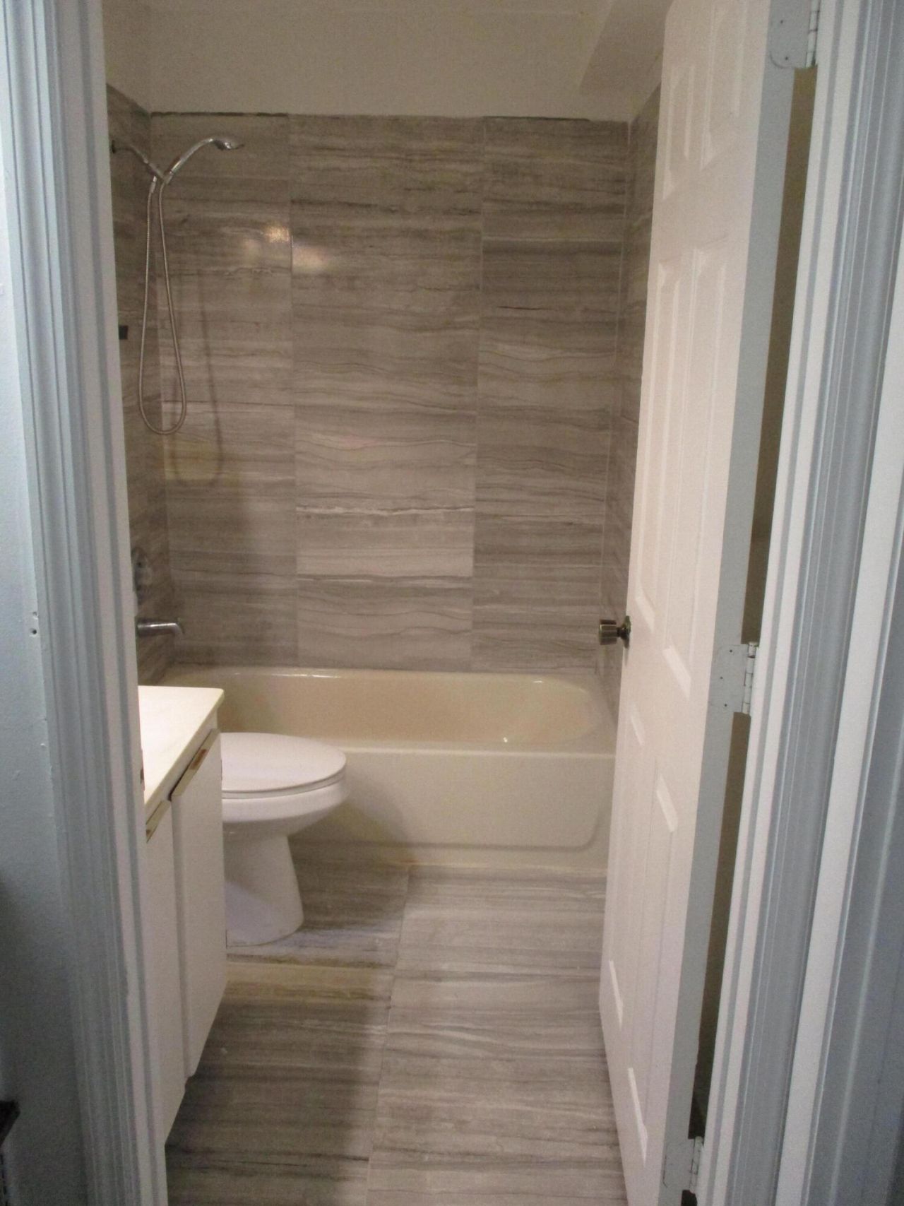 6751 N University Drive, Unit 320, Tamarac, FL 33321 Photo