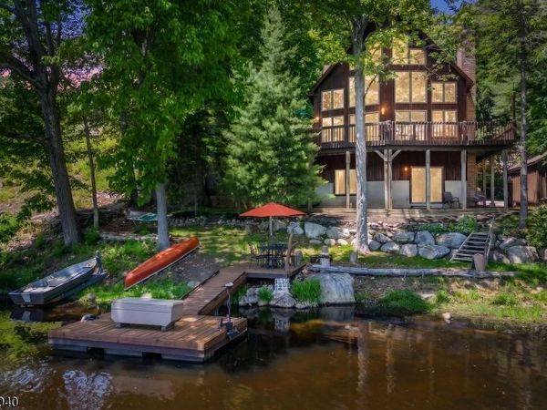 43 Croft Rd, Jefferson, NJ 07849