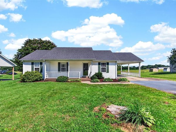90 Ayers Lane , Scottsville, KY 42164