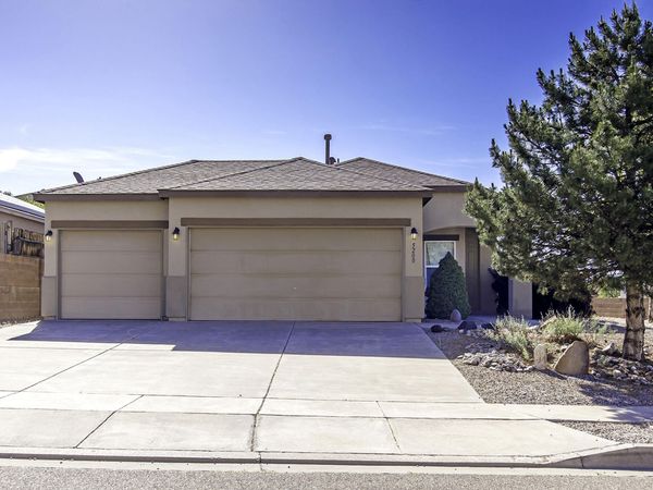 5200 Dulce Drive NE, Rio Rancho, NM 87144