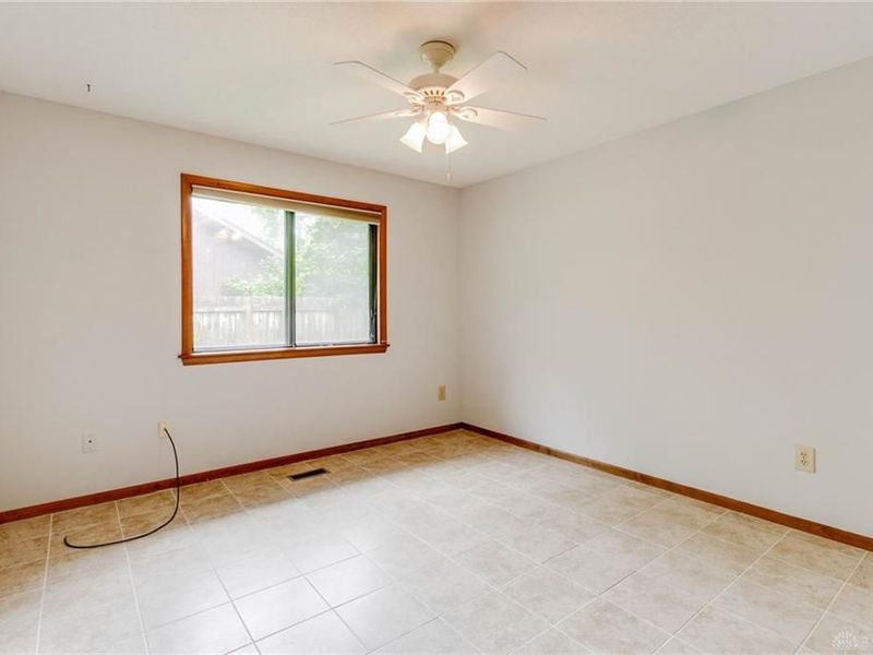 955 S High Street, Yellow Springs, OH 45387 Photo 15