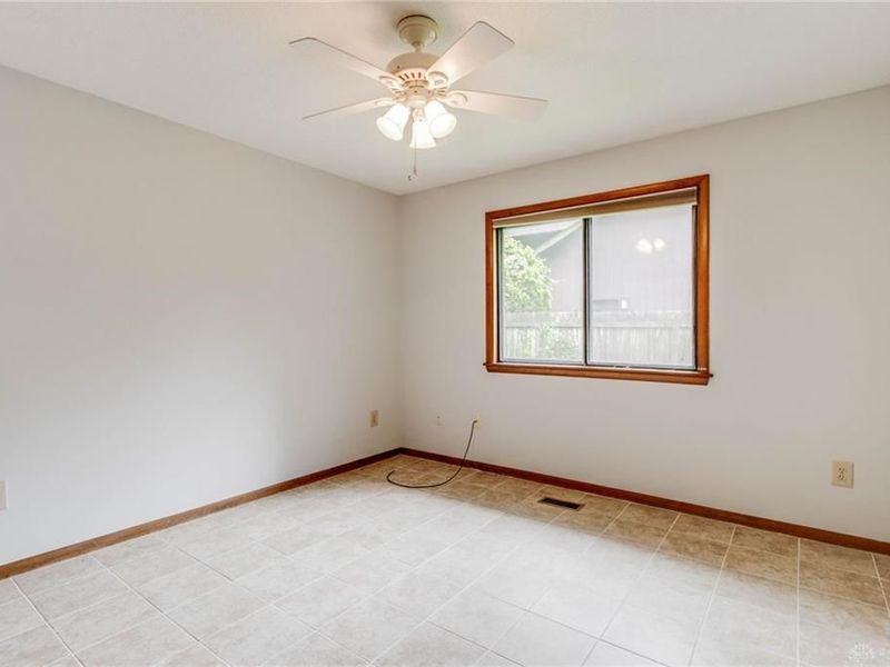 955 S High Street, Yellow Springs, OH 45387 Photo 16
