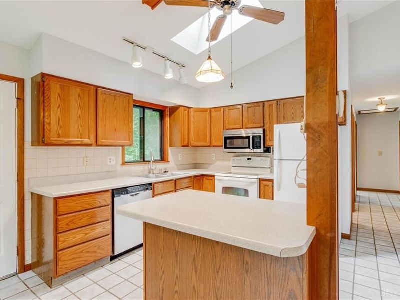 955 S High Street, Yellow Springs, OH 45387 Photo 6