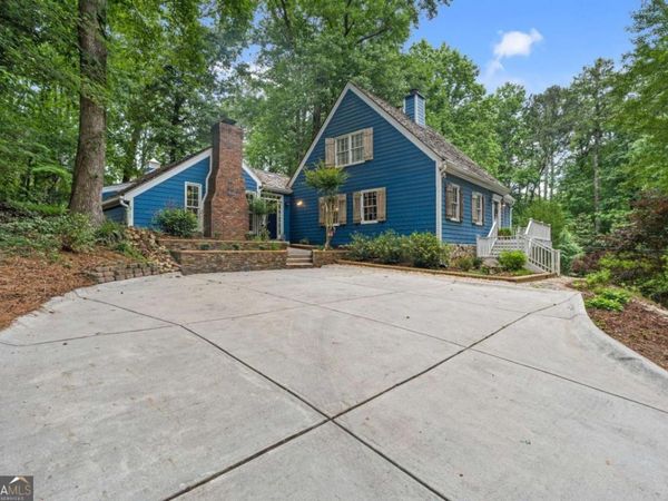 2872 Mcpherson Road NE, Roswell, GA 30075