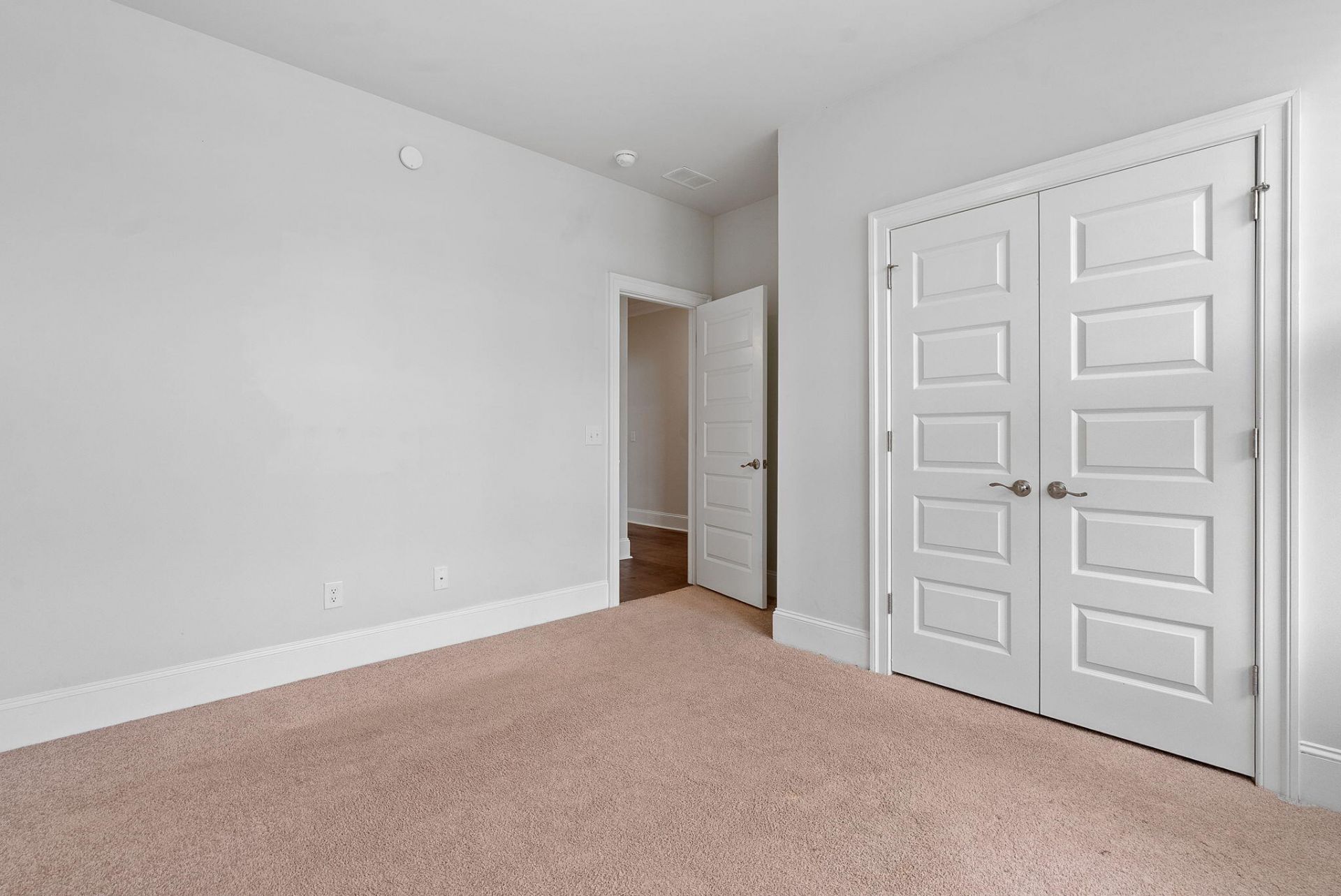 602 Chigwell Springs Lane Photo 17