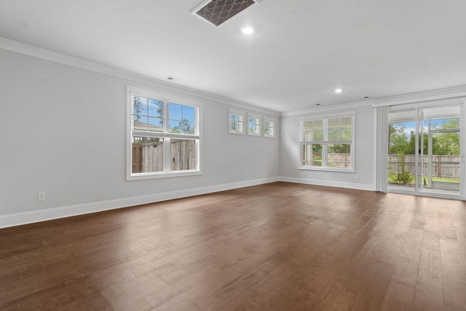 602 Chigwell Springs Lane Photo 7
