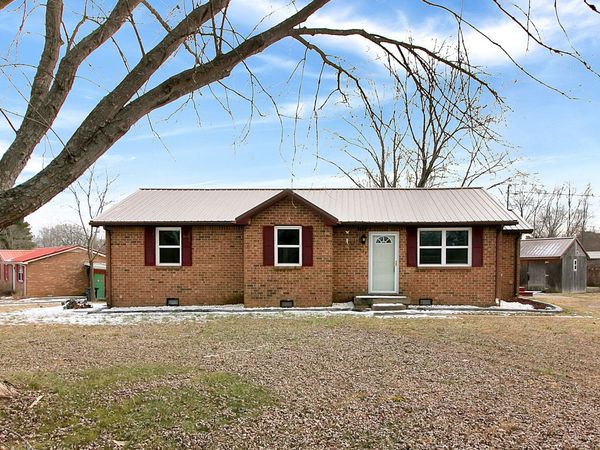 729 Welsey Dr, Clarksville, TN 37042