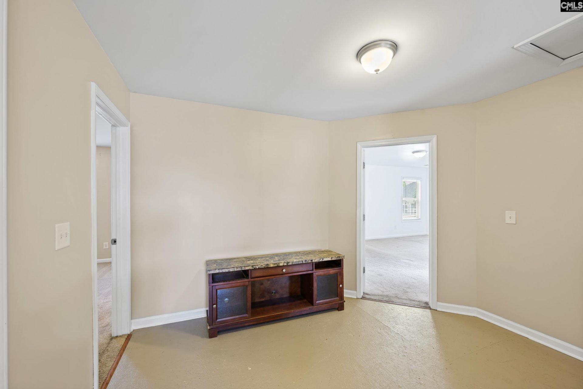123 Castlefield Drive  Photo 19