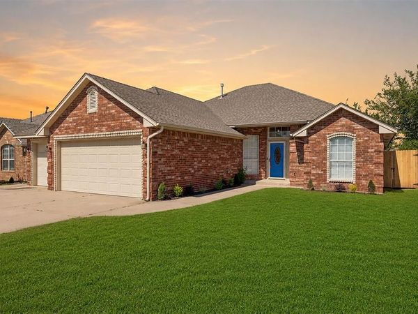 2613 Jefferson Drive, Moore, OK 73160