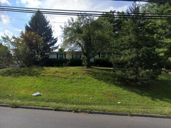 704 LAUREL ROAD, LINDENWOLD, NJ 08021
