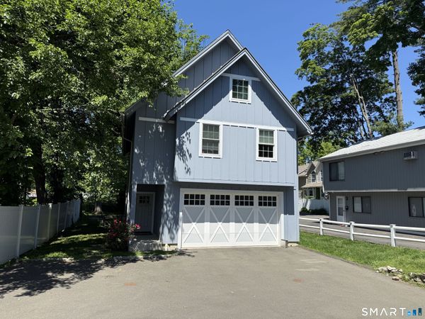 17 Oenoke, Unit REAR Home, Stamford, CT 06907