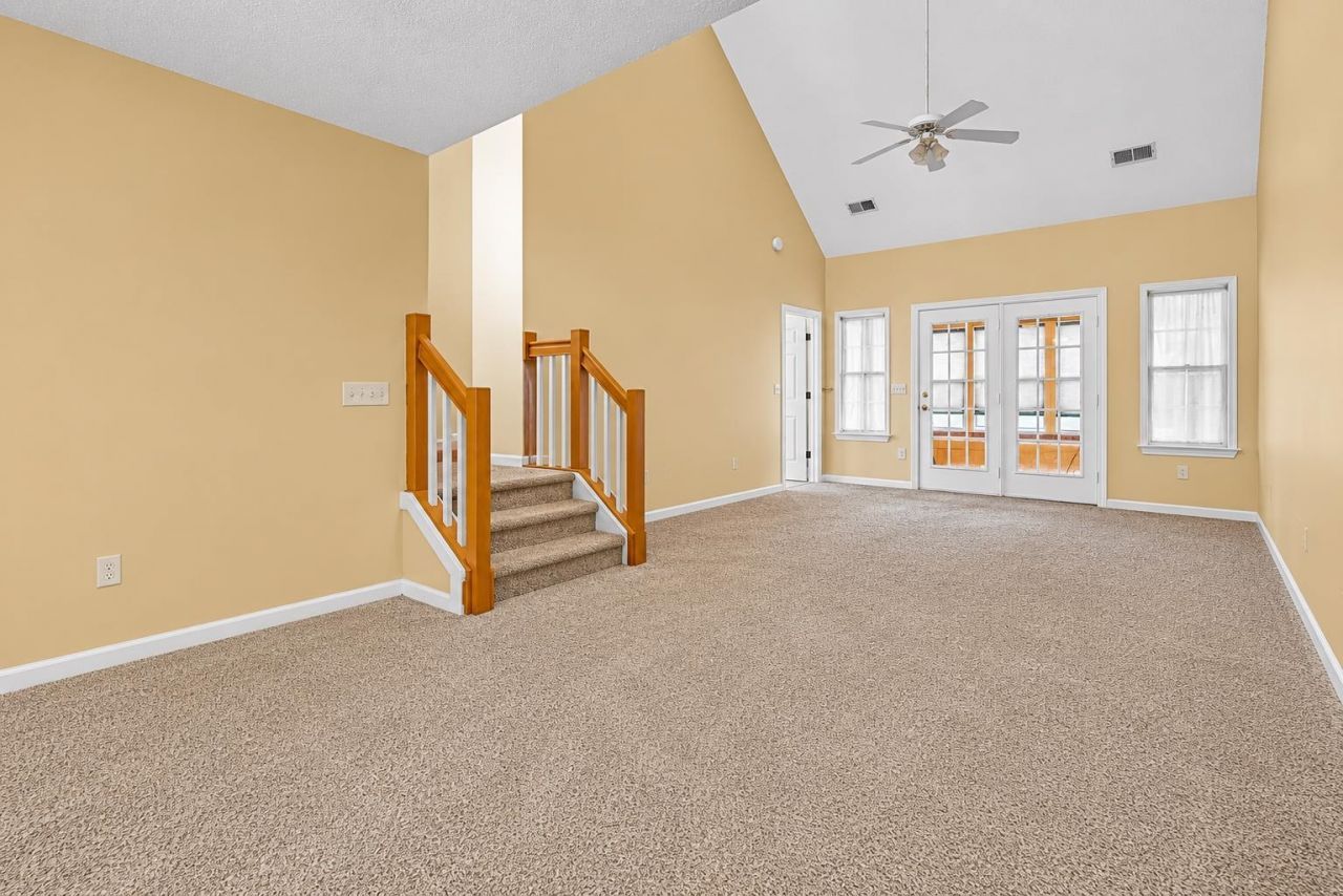 147 Wimbledon Way  Photo 13