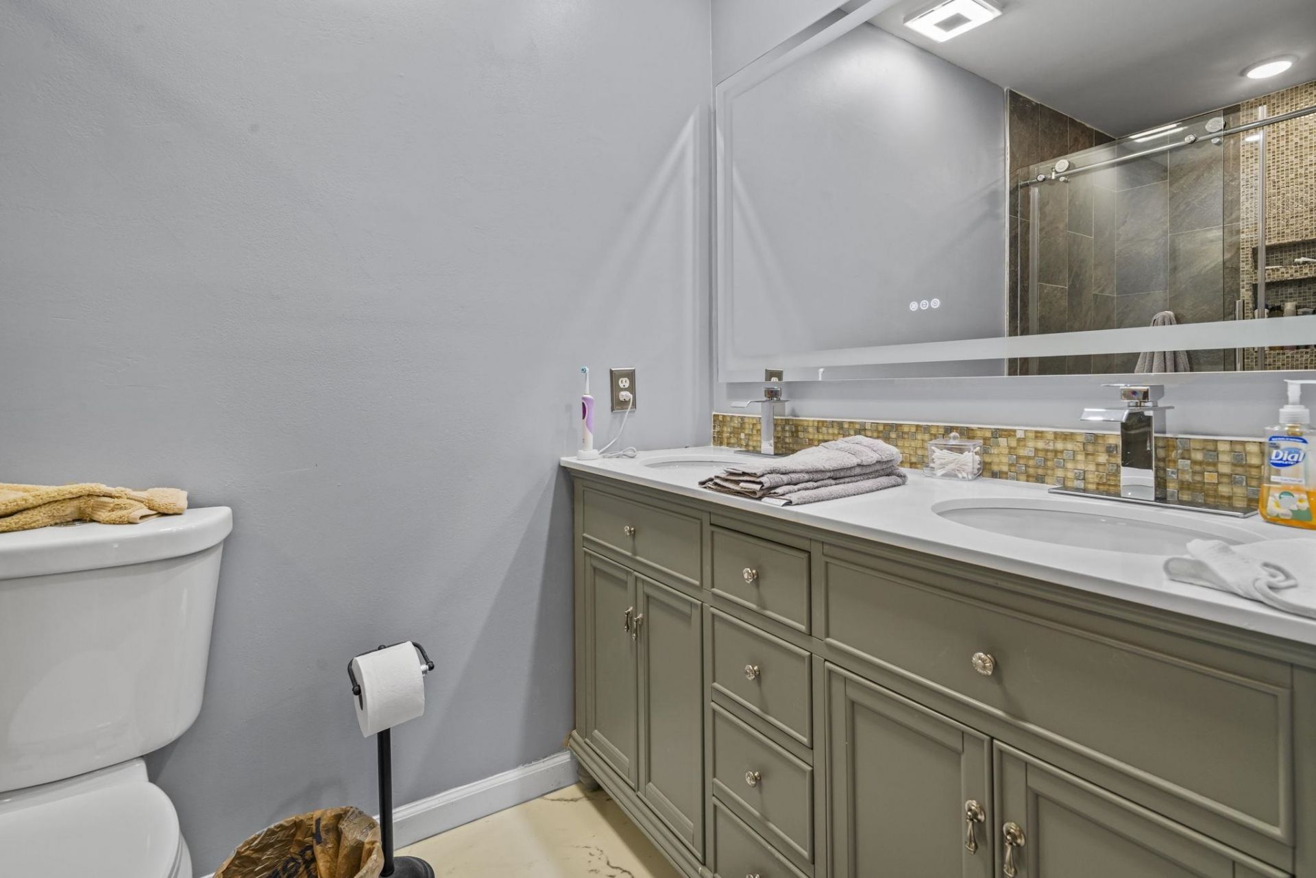 147 Wimbledon Way  Photo 16