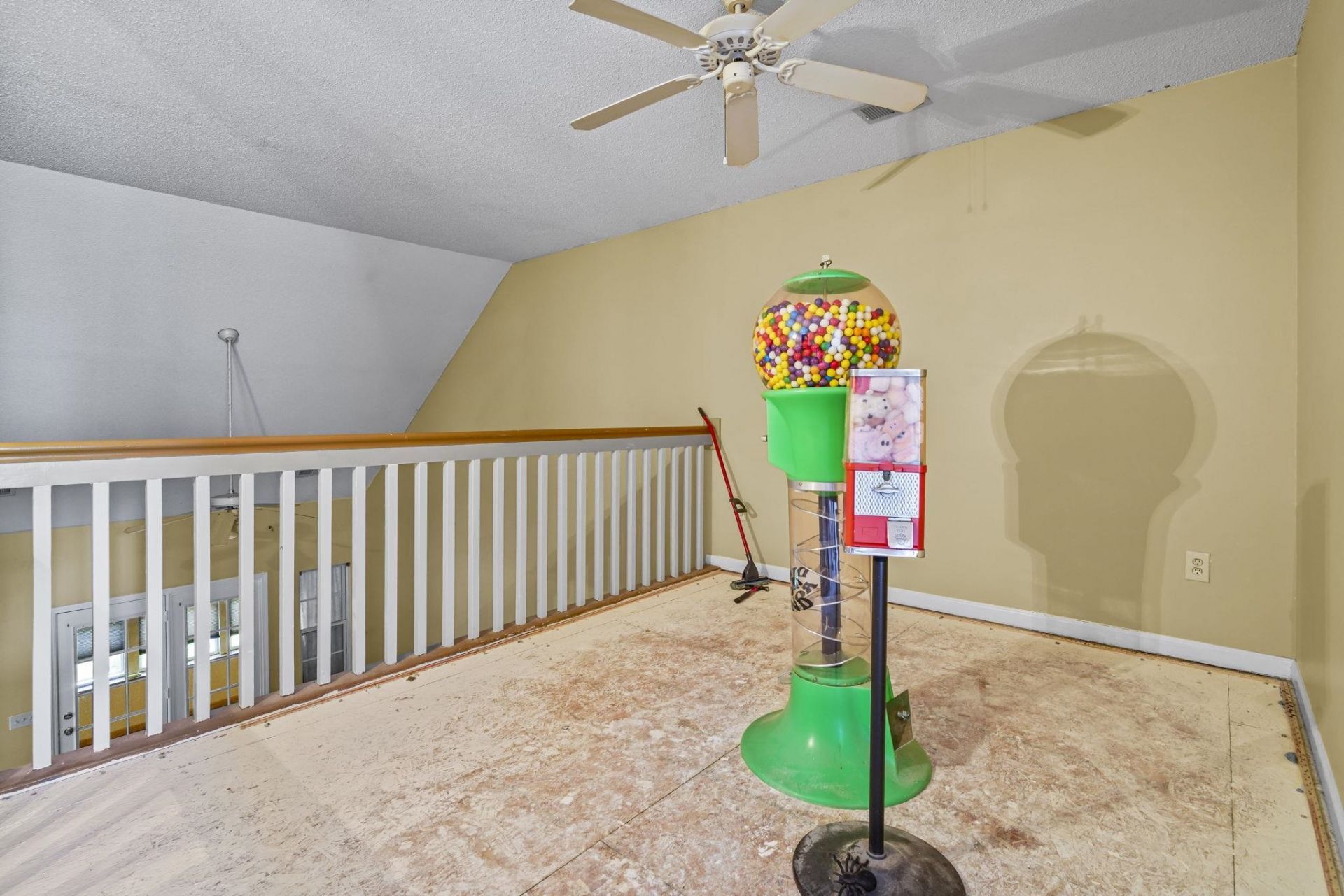 147 Wimbledon Way  Photo 18