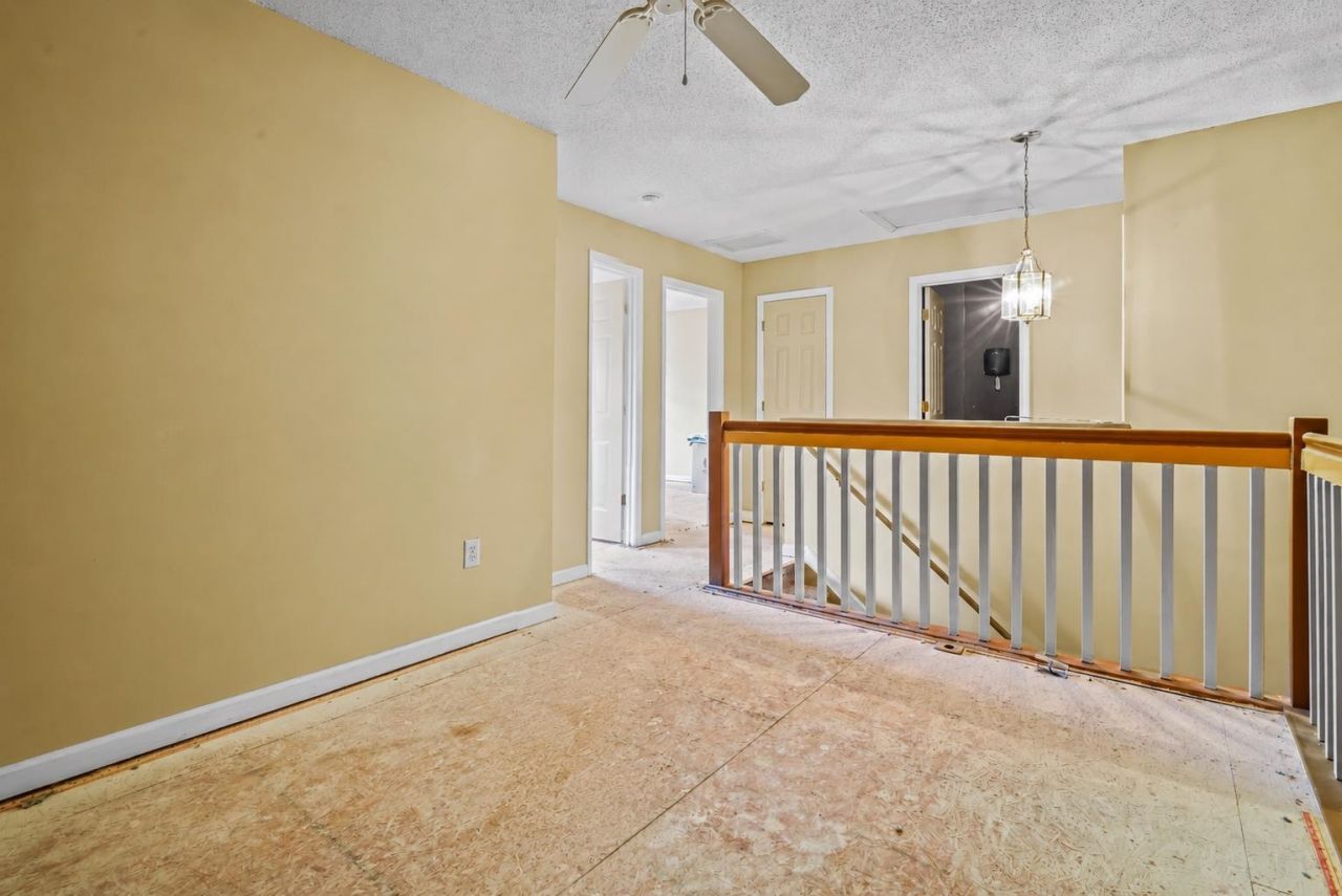147 Wimbledon Way  Photo 19