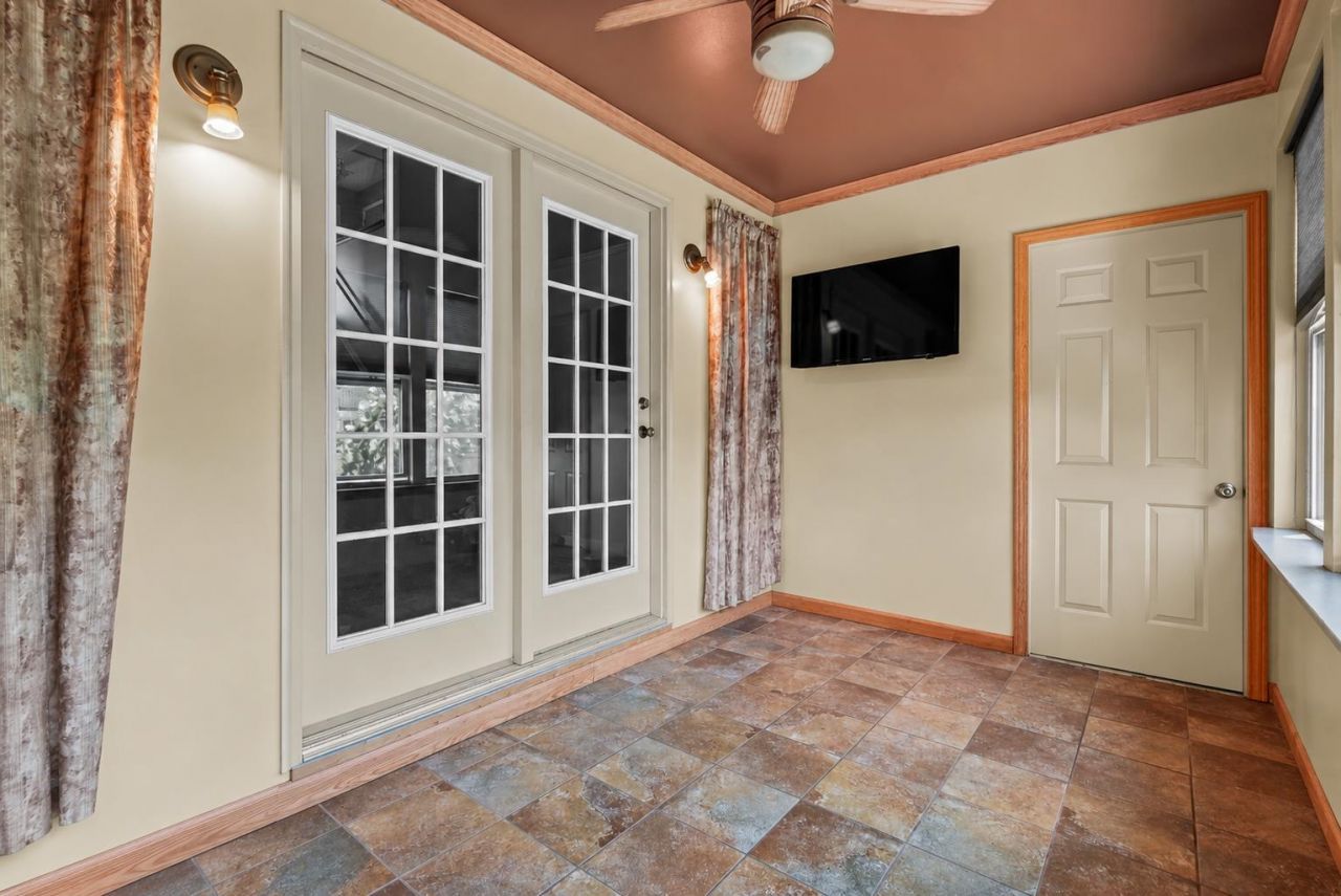 147 Wimbledon Way  Photo 26