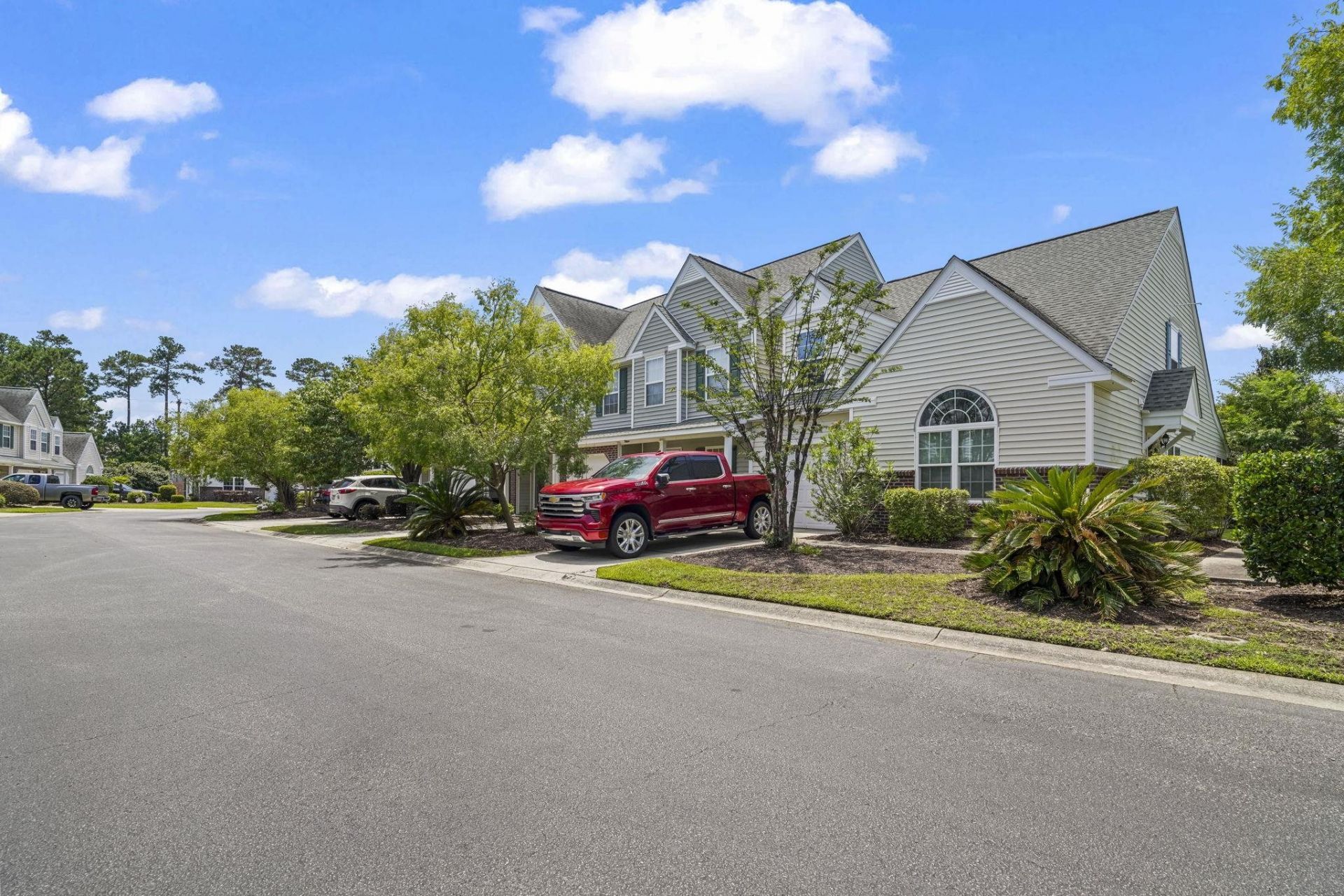 147 Wimbledon Way  Photo 5