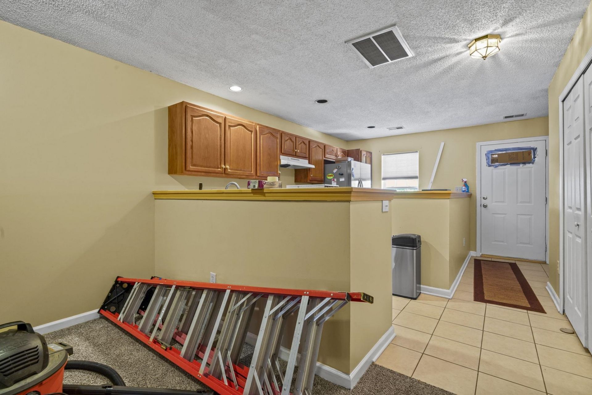 147 Wimbledon Way  Photo 6