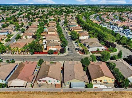 4509 Blossom Ranch Dr, Elk Grove, CA 95757 Photo