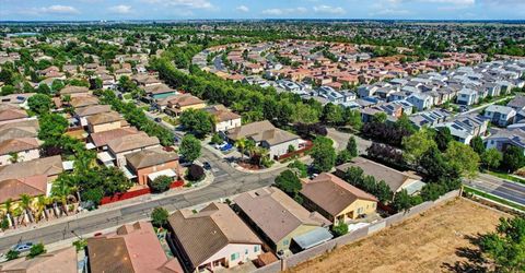 4509 Blossom Ranch Dr, Elk Grove, CA 95757 Photo