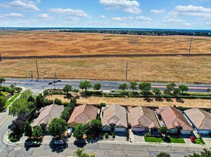 4509 Blossom Ranch Dr, Elk Grove, CA 95757 Photo