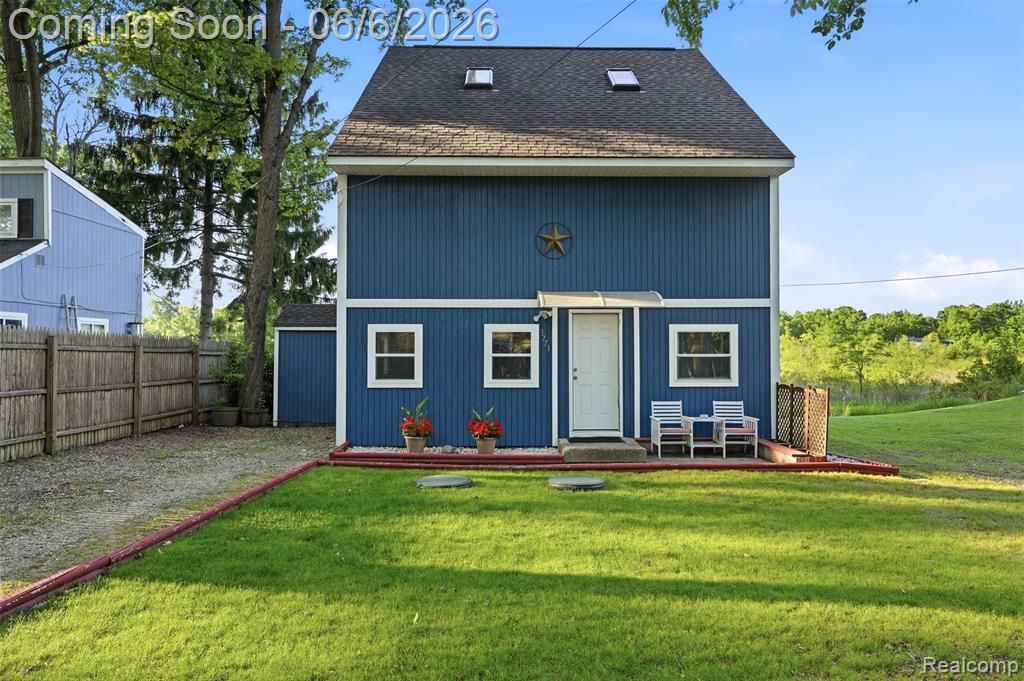 3773 Navarra Avenue, White Lake Township, MI 48383 Main Photo