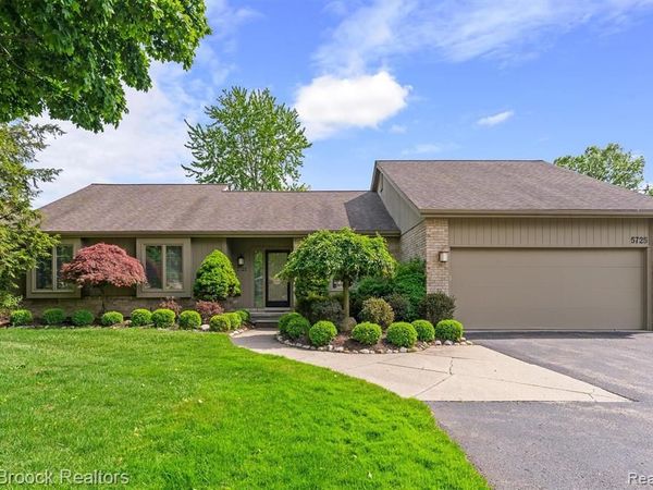5725 Ridgewood Road , West Bloomfield Twp, MI 48322