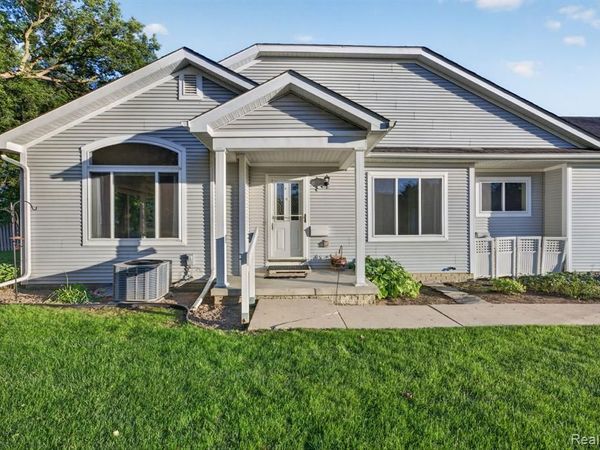 100 Aberdeen Drive, Flushing, MI 48433