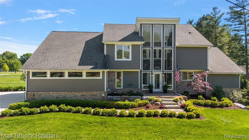 1933 Lone Pine Road , Bloomfield Township, MI 48302 Main Photo