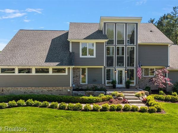 1933 Lone Pine Road , Bloomfield Twp, MI 48302