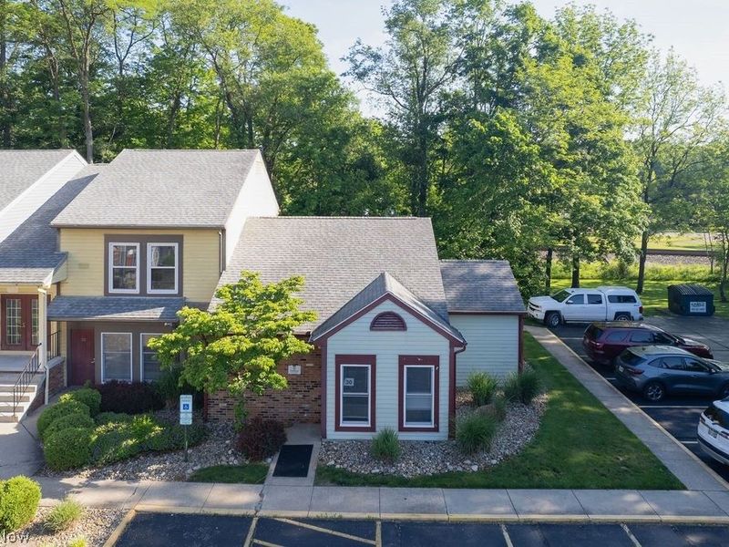 30 Munroe Falls Avenue, Munroe Falls, OH 44262 Photo 3