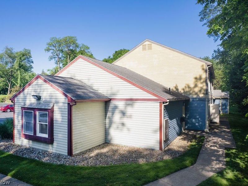 30 Munroe Falls Avenue, Munroe Falls, OH 44262 Photo 7