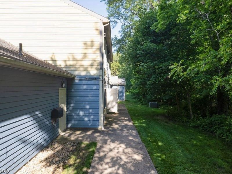 30 Munroe Falls Avenue, Munroe Falls, OH 44262 Photo 9