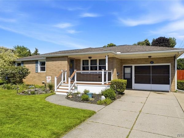 17 Organ Cres, Buffalo, NY 14224