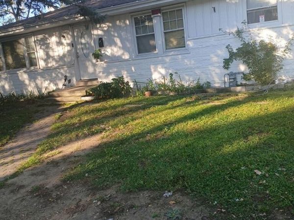 614 N County Street , Waukegan, IL 60085