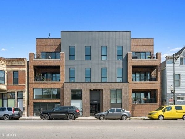 3016 W BELMONT Avenue , Unit 2W, Chicago, IL 60618