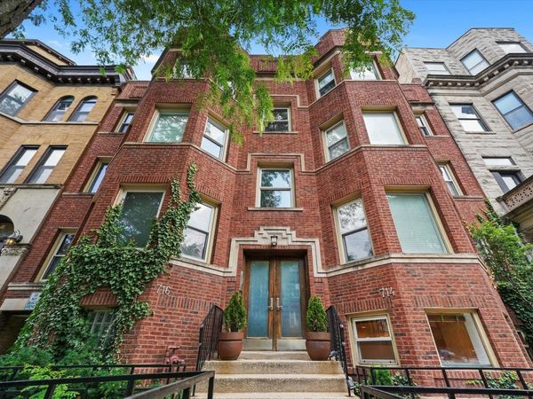 716 W Barry Avenue , Unit 3, Chicago, IL 60657
