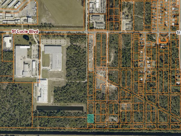 -- Cayuga Avenue, Fort Pierce, FL 34946