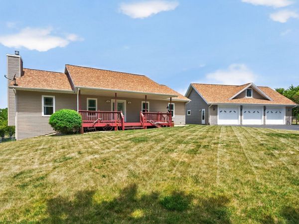 6880 E CHERRY HILL Road, RIDOTT, IL 61067