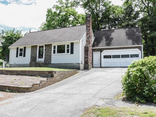 22 Greenwood Drive, Nashua, NH 03062